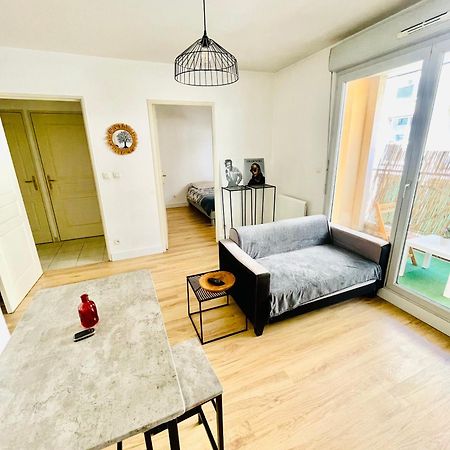 Appartement Avec Place De Parking Et Piscine Villefranche-sur-Saone Exterior photo