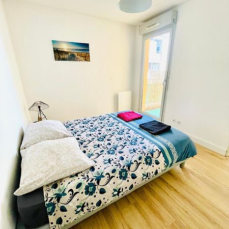 Appartement Avec Place De Parking Et Piscine Villefranche-sur-Saone Exterior photo